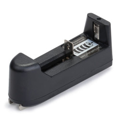Сетевое зарядное устройство для аккумуляторов Charger 18650/14500/16340/123A/9V