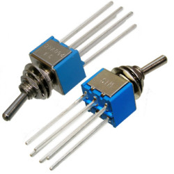 STM-202-A3, Тумблер ON-ON (3A 250VAC) DPDT 6P